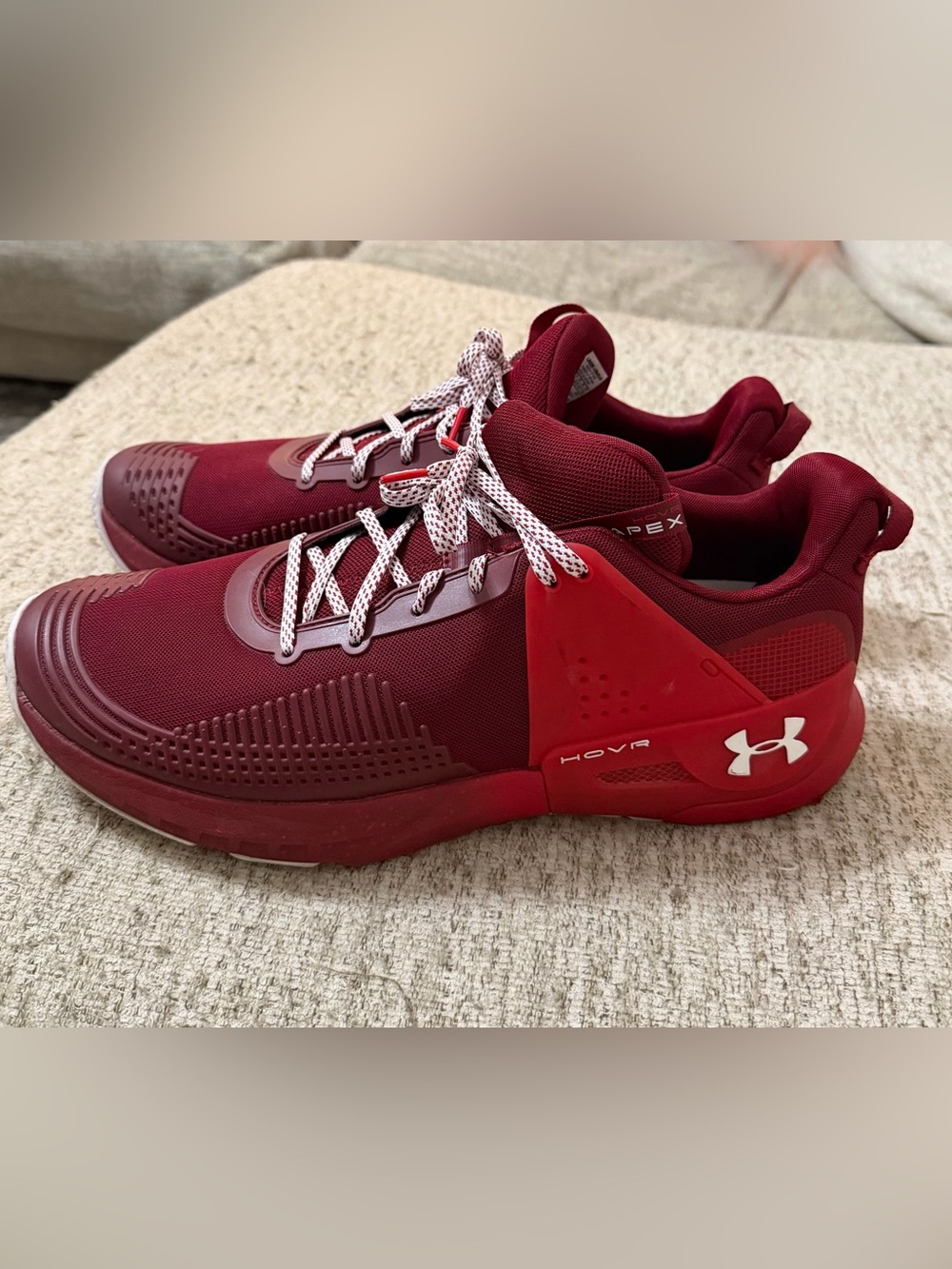 Under Armour Men’s size 15 Maroon/Red HOVR Apex Sneakers